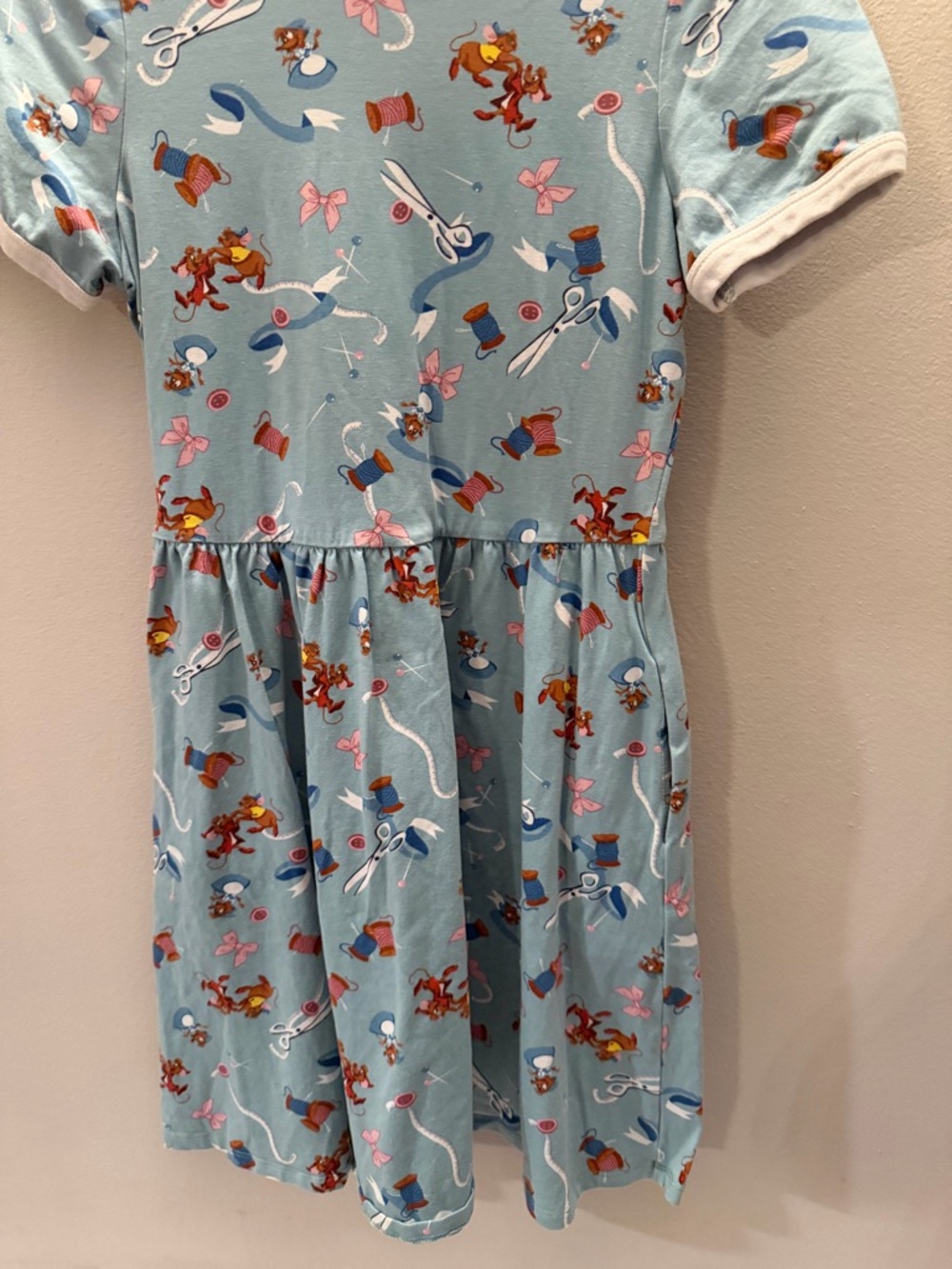 Disney Her Universe Cinderella Mice Gus Jaq Dress Blue XS Short Sleeve Pockets - Picture 4 of 5